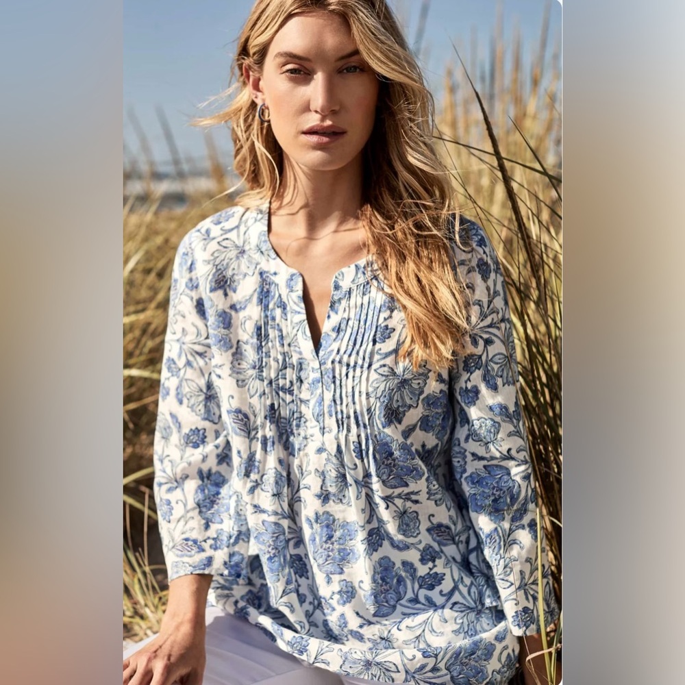 J.Jill Pintucked Printed 100% Linen Popover In Blue/ White Size M
